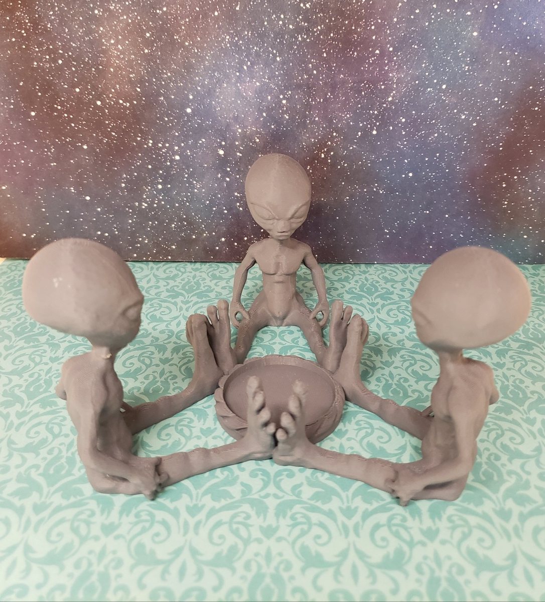 Aliens Tealight Stand