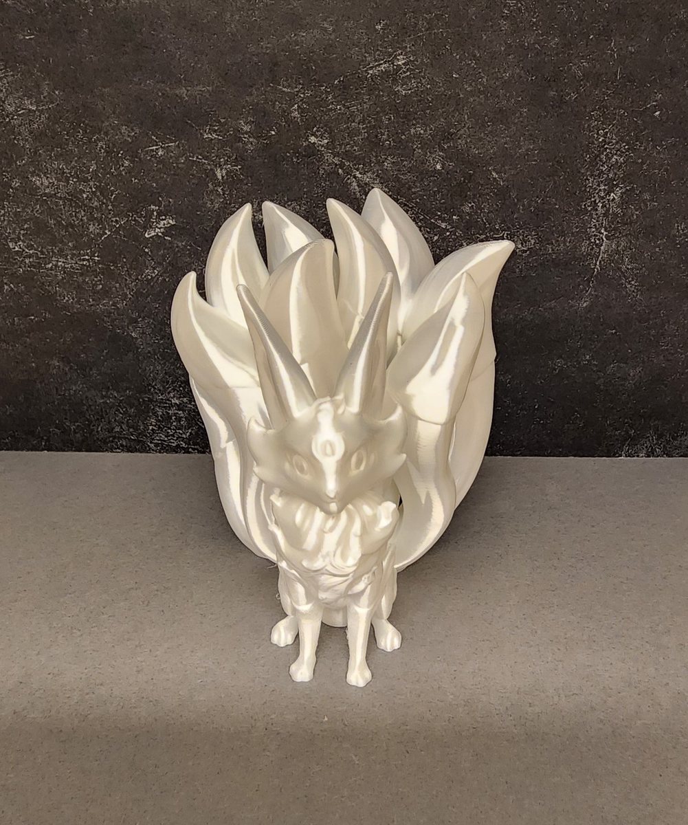 Kitsura "the nine tailed fox" statue