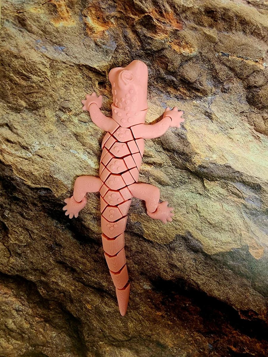 Articulated Gecko