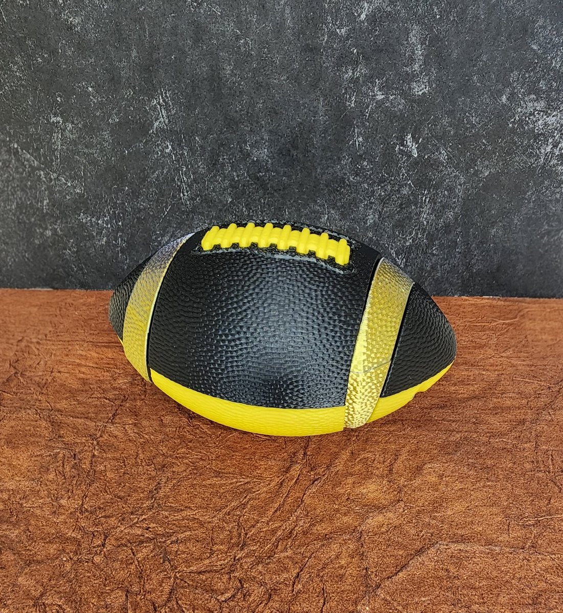 Spiral Throw Football / Gift Box