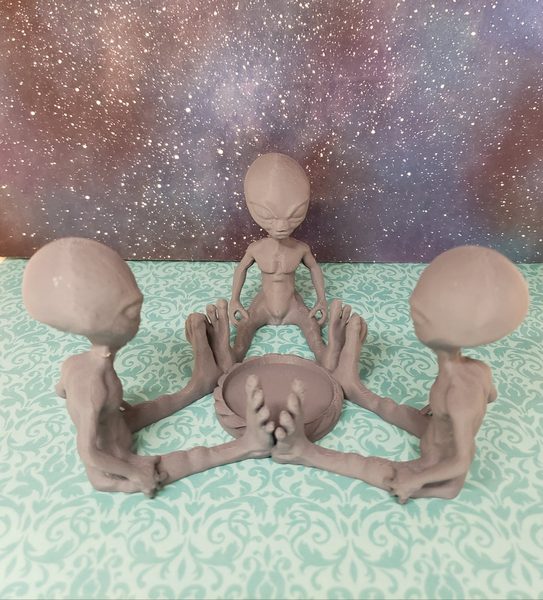 Aliens Tealight Stand